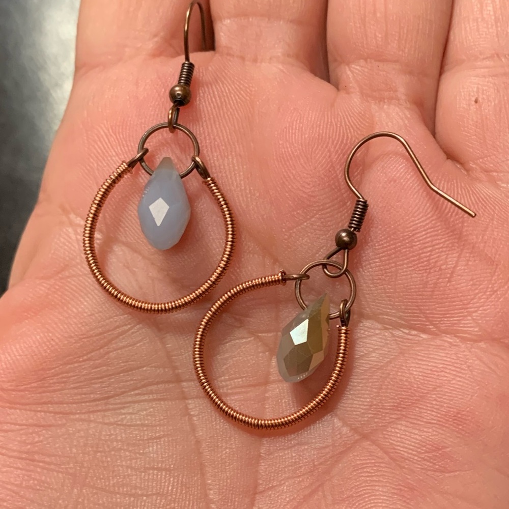 ⭐️2/$10 Copper Wire Wrapped Blue Crystal Teardrop Handcrafted Earrings - Picture 4 of 5